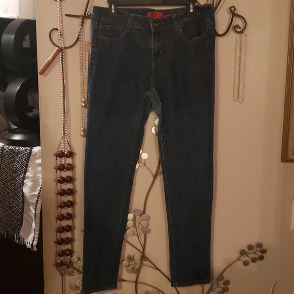 Jeans Zanadi Taille 15 Pour Femme - Longueur D'entrejambe 32" - Coupe Droite Et Foncé - Occasion Très Bon état